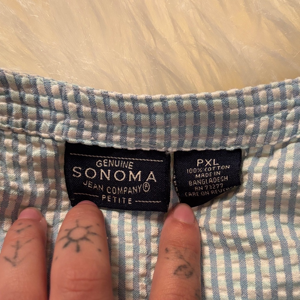 Vintage button up - Picture 2 of 3